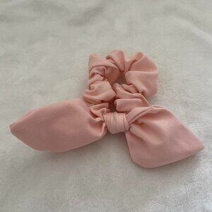 Hair tie / scrunchie